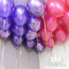Фиолетово-малиновые шары под потолок
